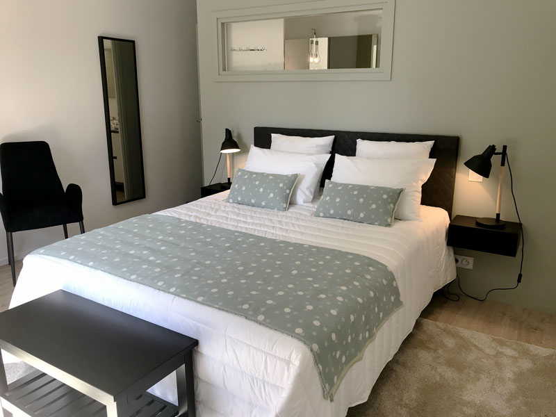 Photo espace détente ou travail de la chambre d'hôte Div